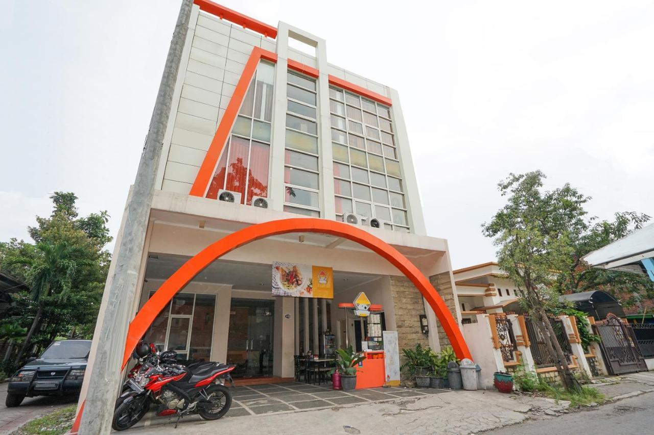 Oyo 450 Semampir Residence Surabaya Exterior foto